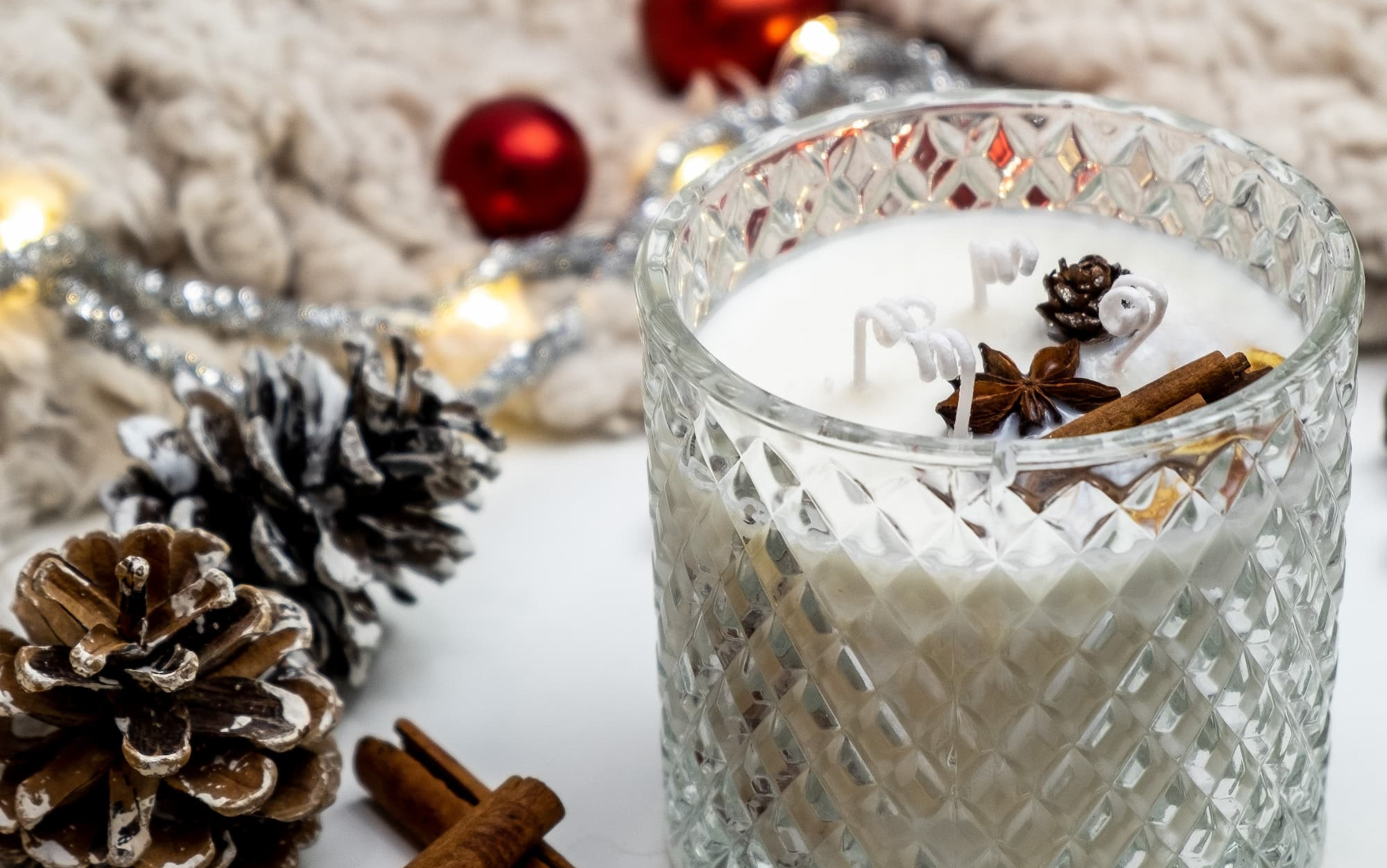 Holiday Decor Ideas for Smaller Spaces